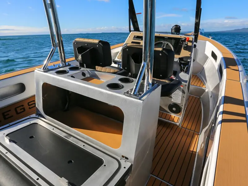 Sealegs 7.5M (24'7") Alloy
