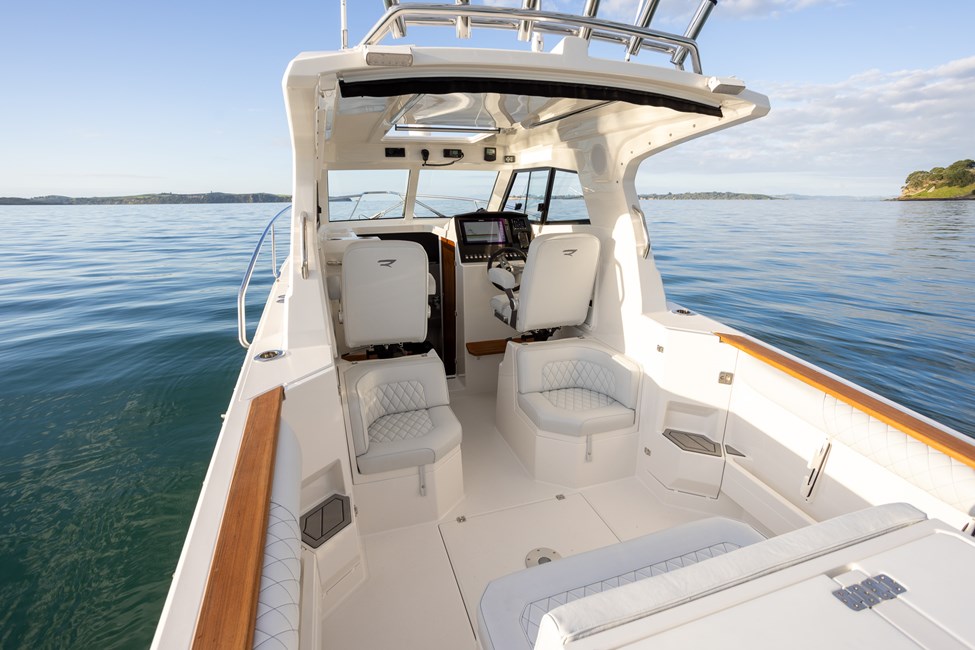 2700 built on the proven DNA of Rayglass’ most awarded & popular boat ever, the 2500.