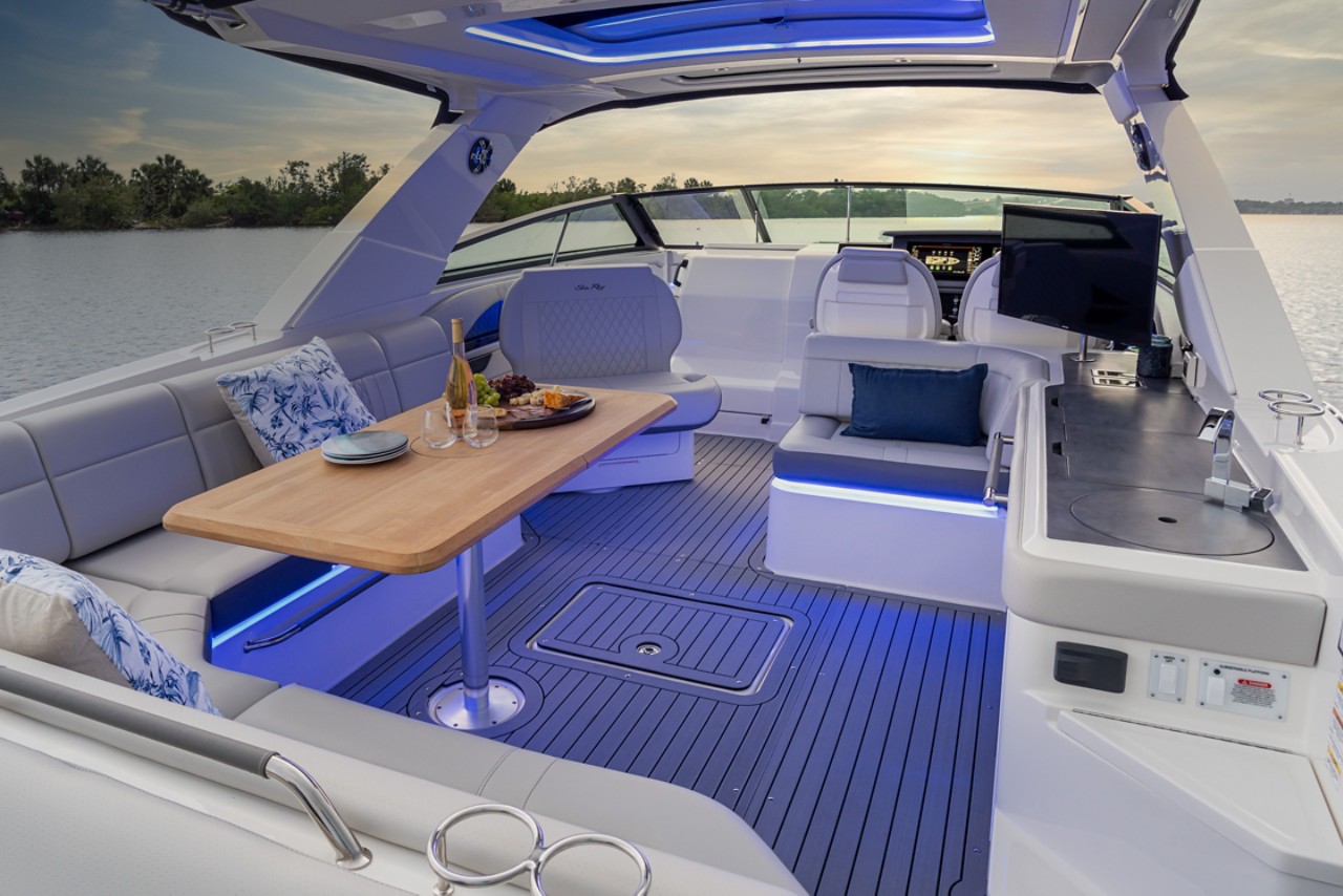 Sea Ray SLX 400