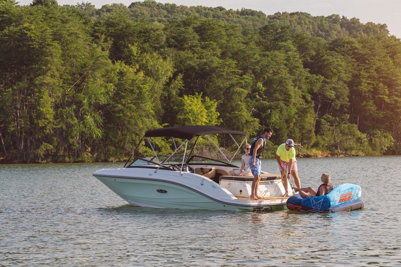 Sea Ray SPX 230