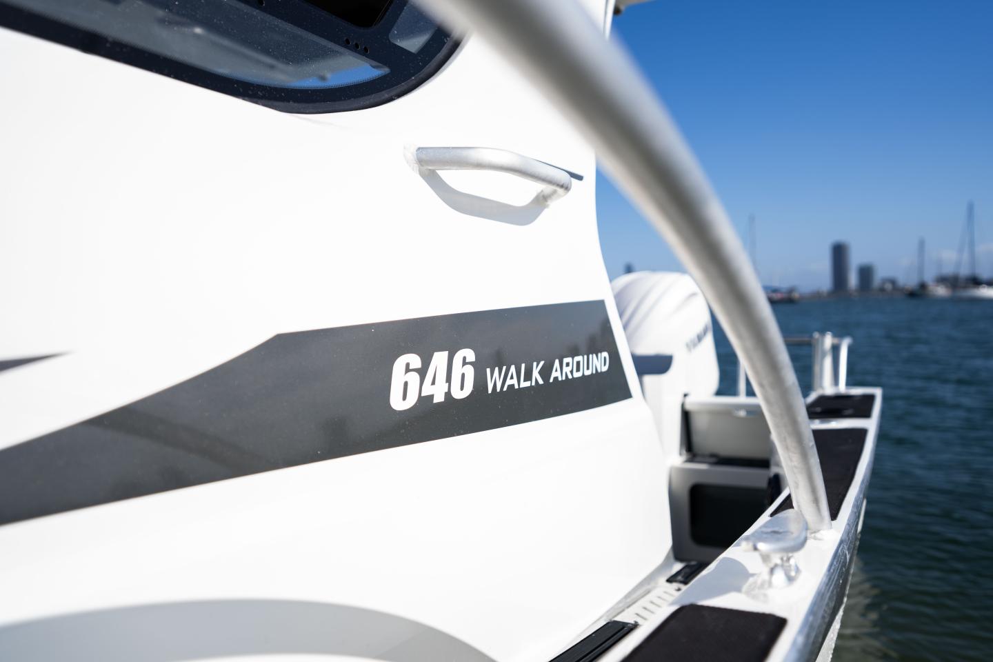 Extreme Boats 646 Walk Around