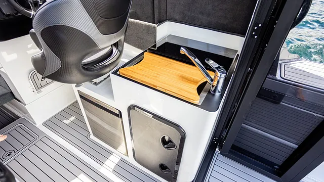 Surtees 770 Game Fisher XL