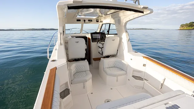2700 built on the proven DNA of Rayglass’ most awarded & popular boat ever, the 2500.