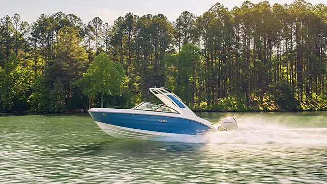 Sea Ray SDX 230 Outboard