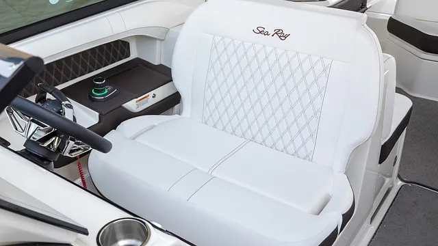 Sea Ray SLX 310