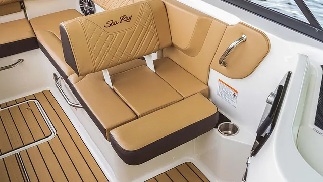 Sea Ray SDX 230