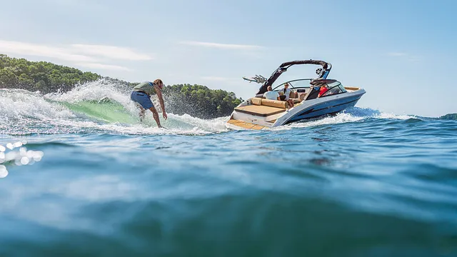 Sea Ray SDX 250 Surf