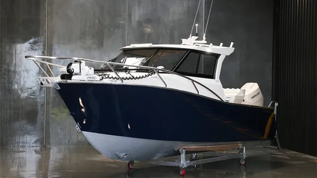Flyfin 2300HT | 7.1M - Offshore Performance